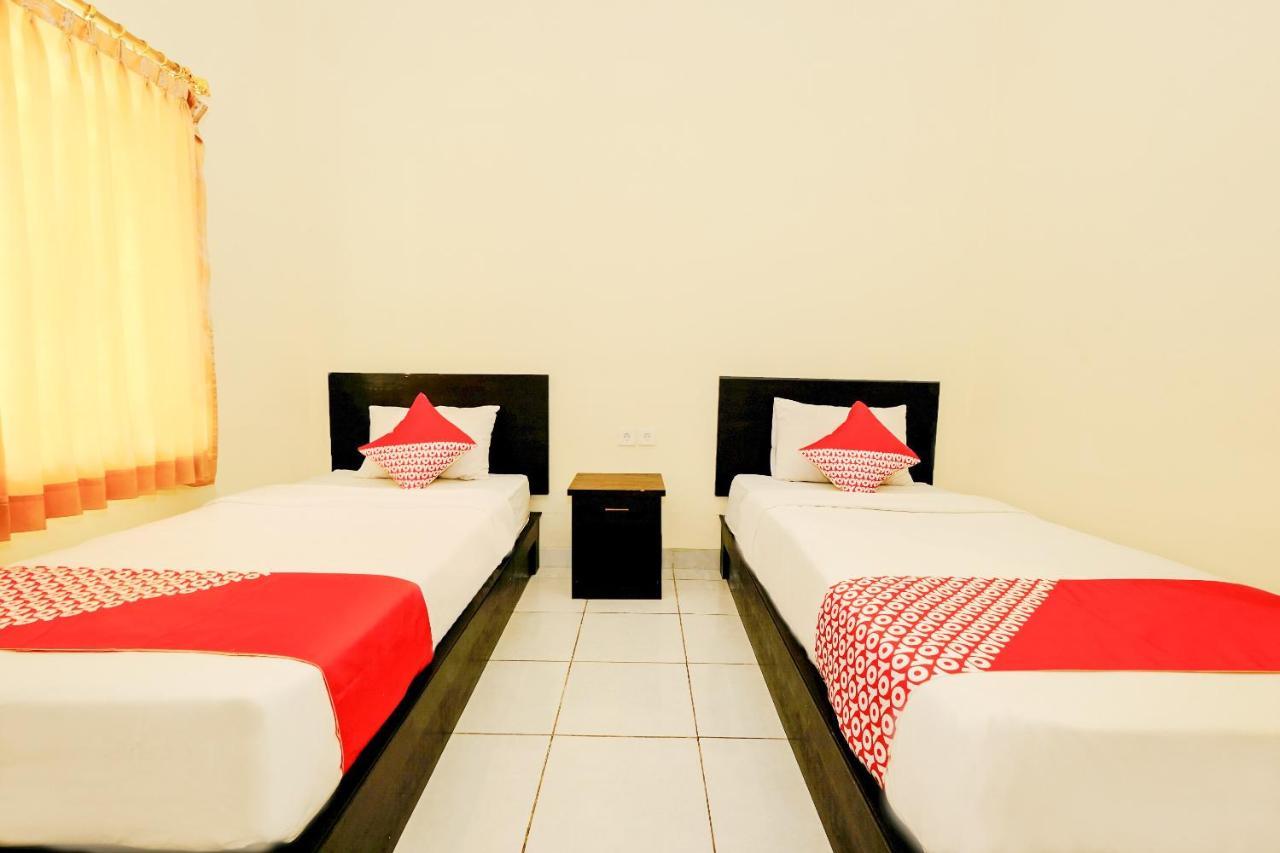 Oyo 2521 Uluwatu Cahya Guest House Exteriör bild