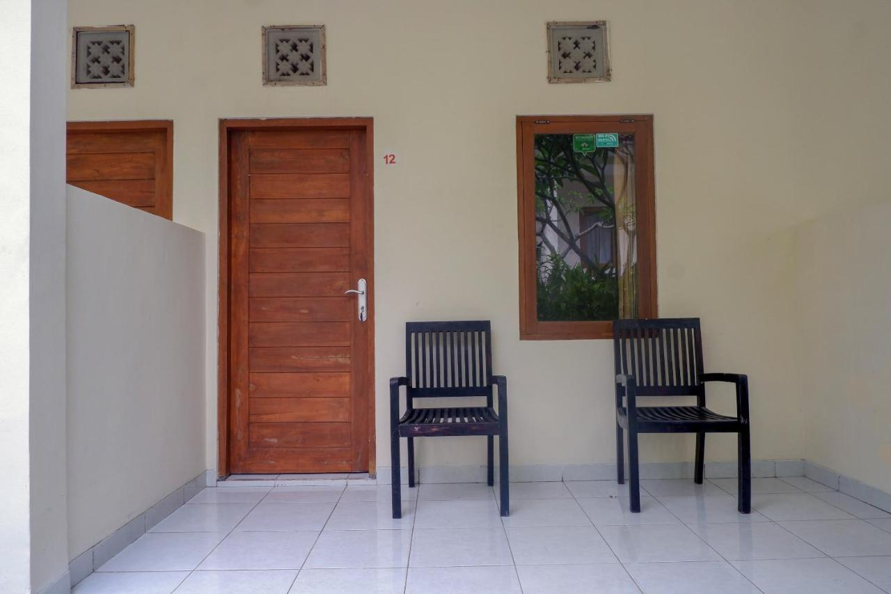 Oyo 2521 Uluwatu Cahya Guest House Exteriör bild